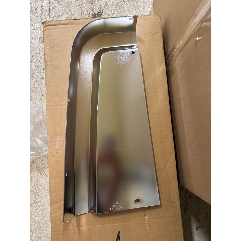 PAC-RKGP007 PACCAR TOP OF GRILL PASSENGER SIDE RIGHT (FITS L MODEL ONLY)