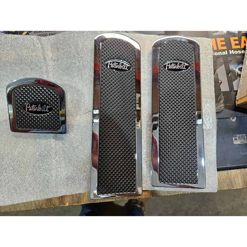 rz-ps3-pb-black Peterbilt pedal set with black/chrome emblems