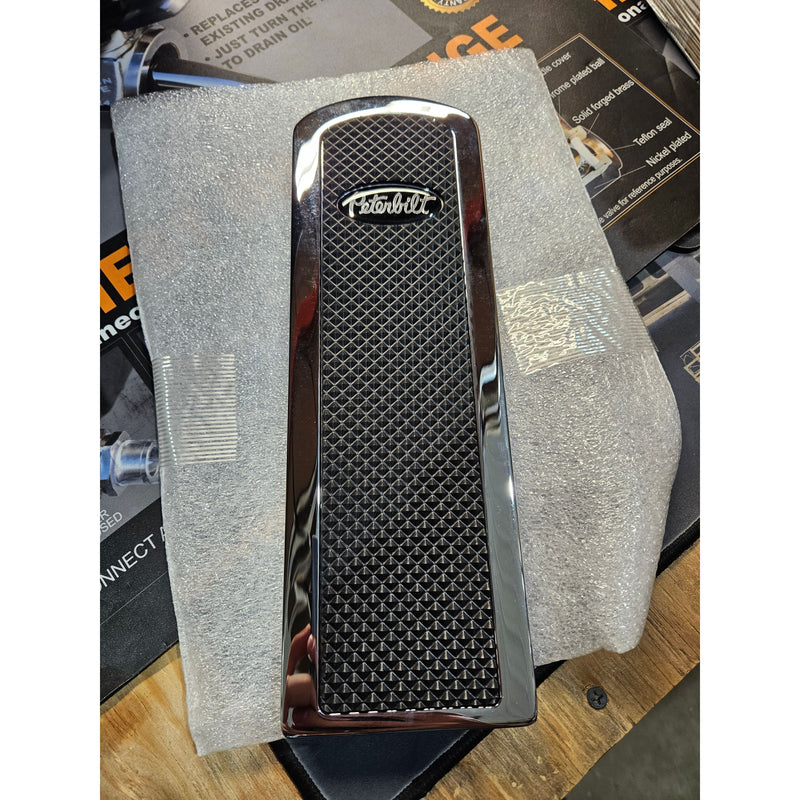 rz-ps3-pb-black Peterbilt pedal set with black/chrome emblems