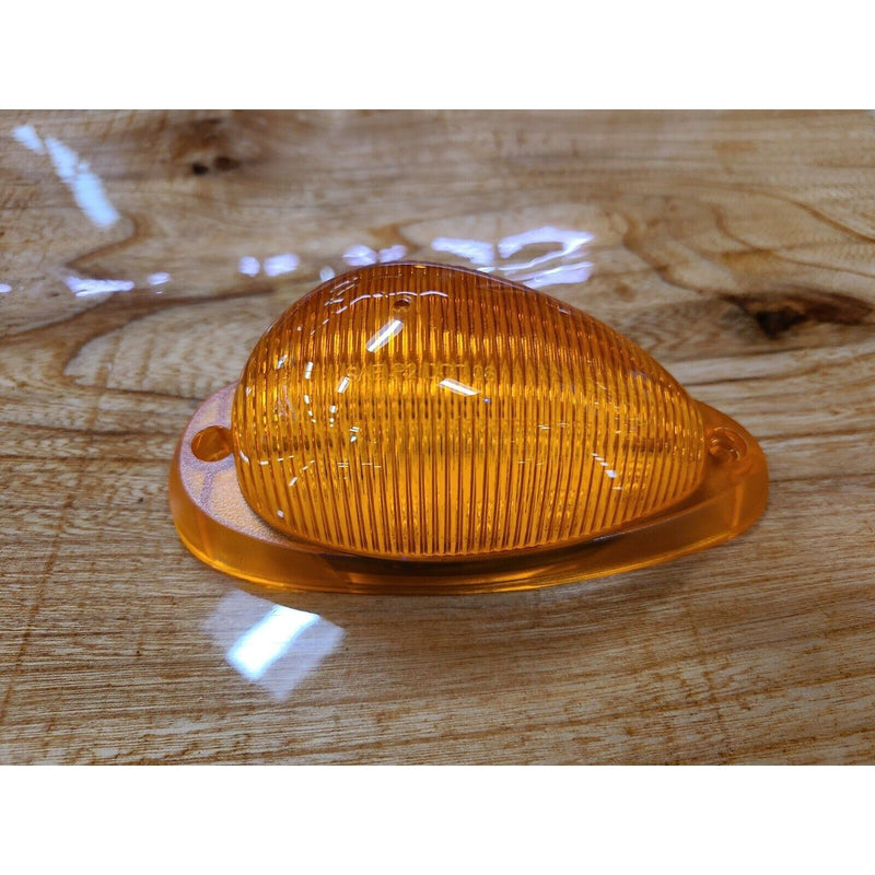 UP-38448 15 LED Freightliner Sleeper Clearance/Marker Light LED/amber Lens new up-38448 LIGHTING Sienna